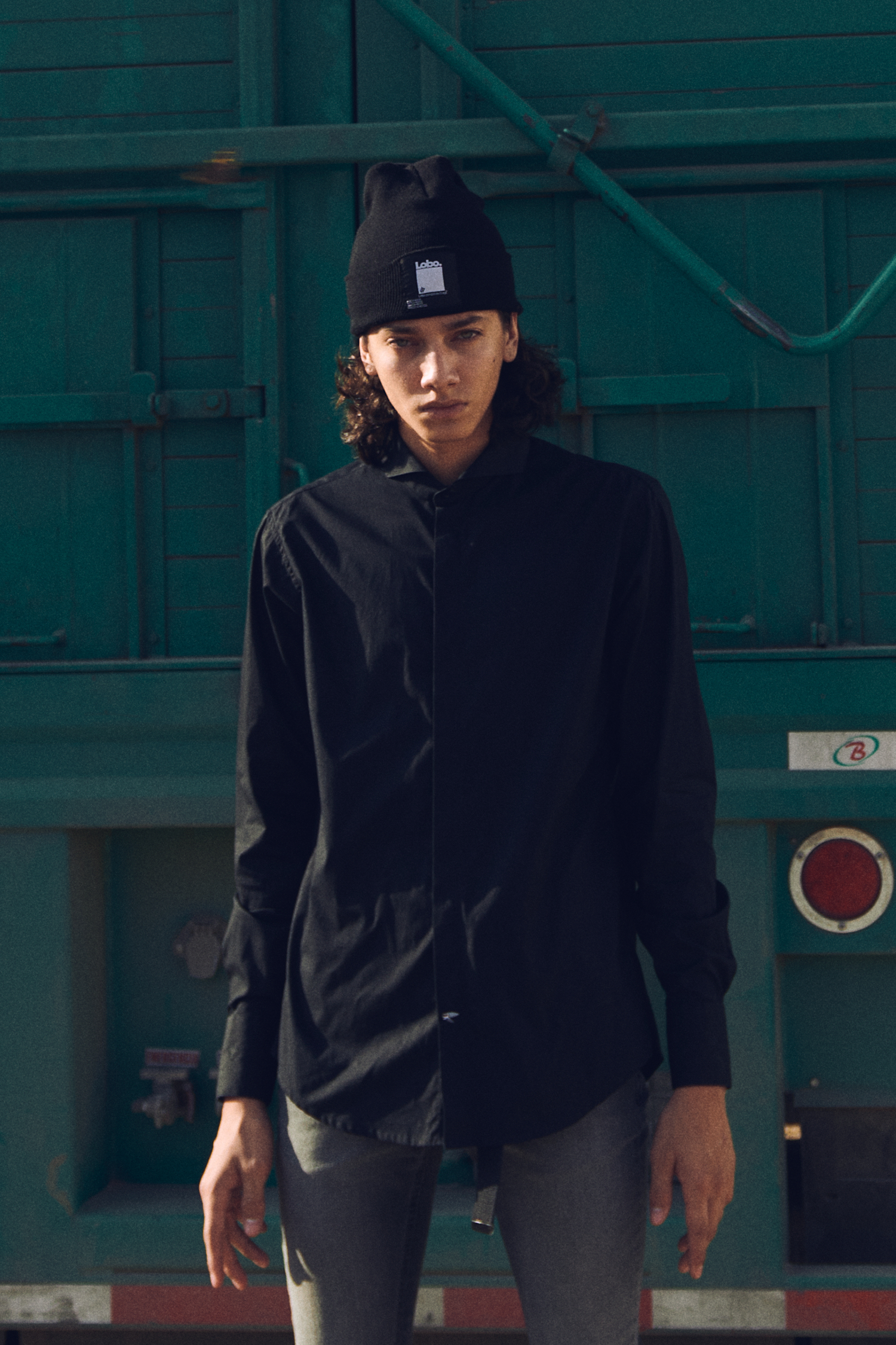 Heart on Sleeve Dress Shirt (Black/Negra)
