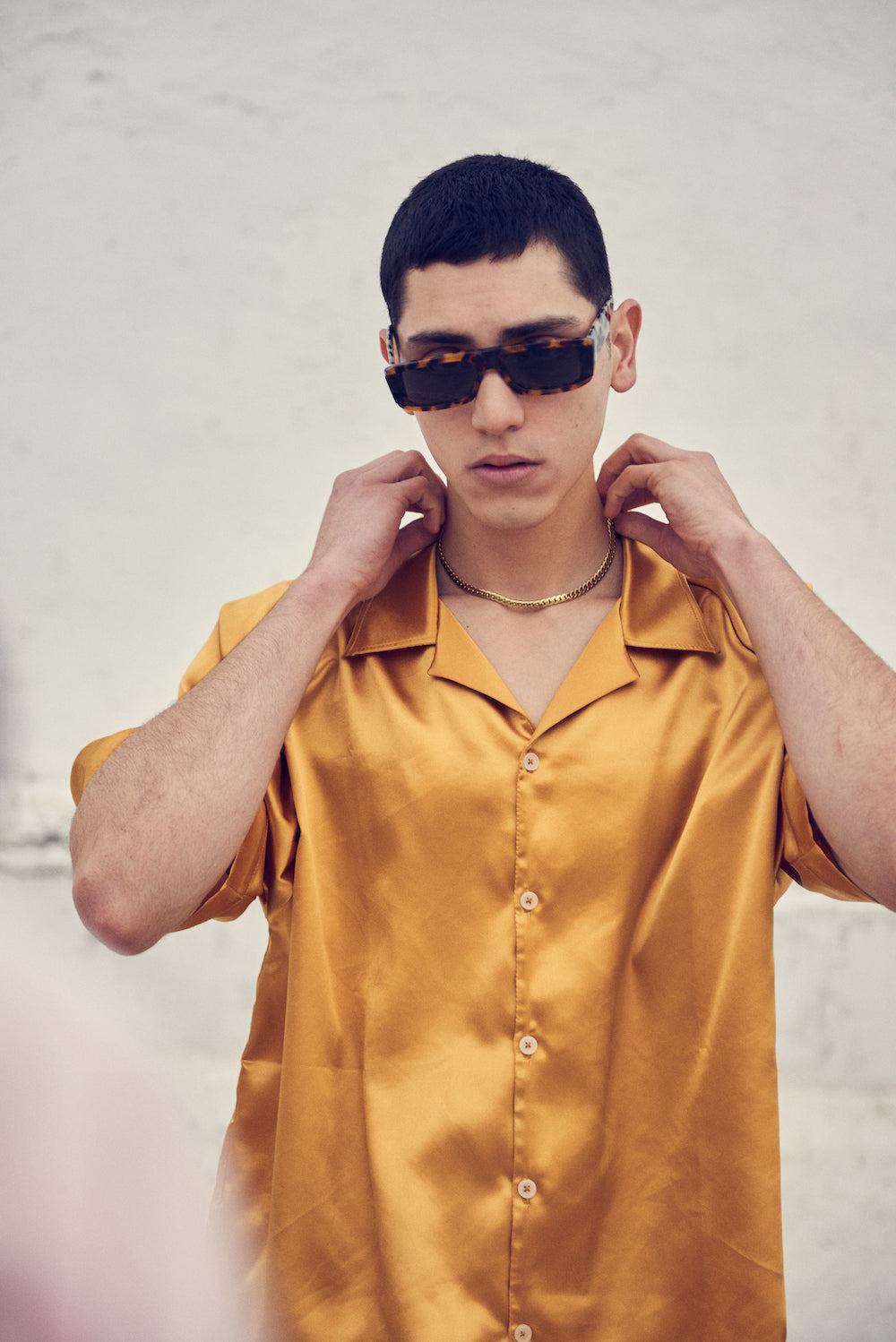 Lobo con piel de Oveja | Gold Satin Shirt