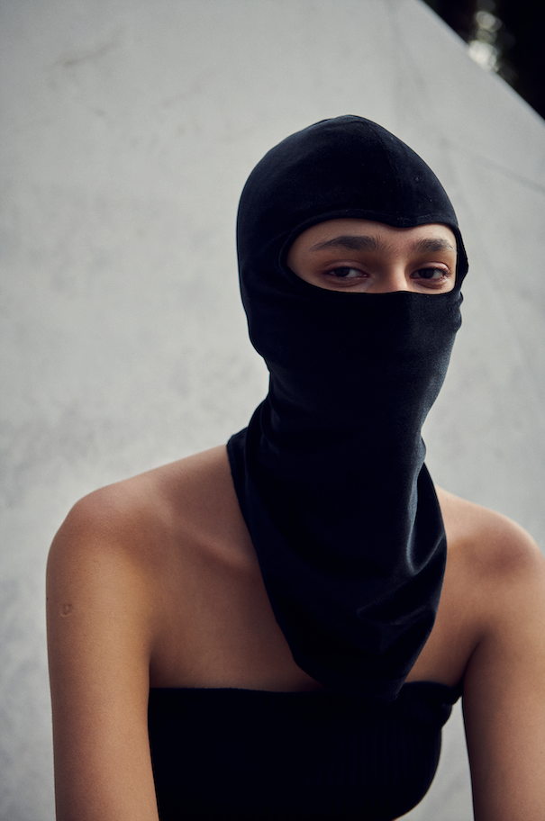 Lobo con piel de Oveja | Black Velvet Balaclava