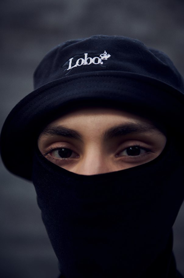 Lobo con piel de Oveja | Black Velvet Balaclava